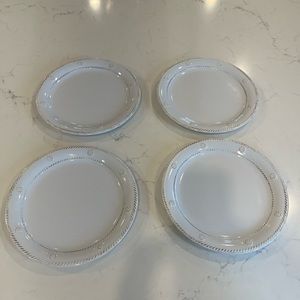 Set of 4 Juliska Berry & Thread 9 inch Plates
